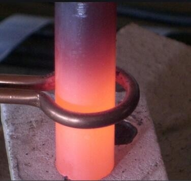 Máquina de calefacción de acero de alta frecuencia de inducción de la barra redonda 160KW para la forja