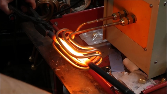 máquina de recalcar de frecuencia media de la calefacción de inducción 160kw para el objeto del metal