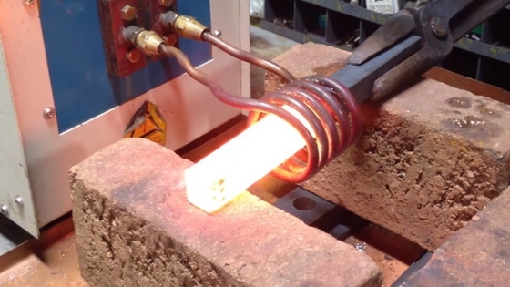 Inducción de barra redonda del control automático que endurece la calefacción forjando el equipo Constant Current